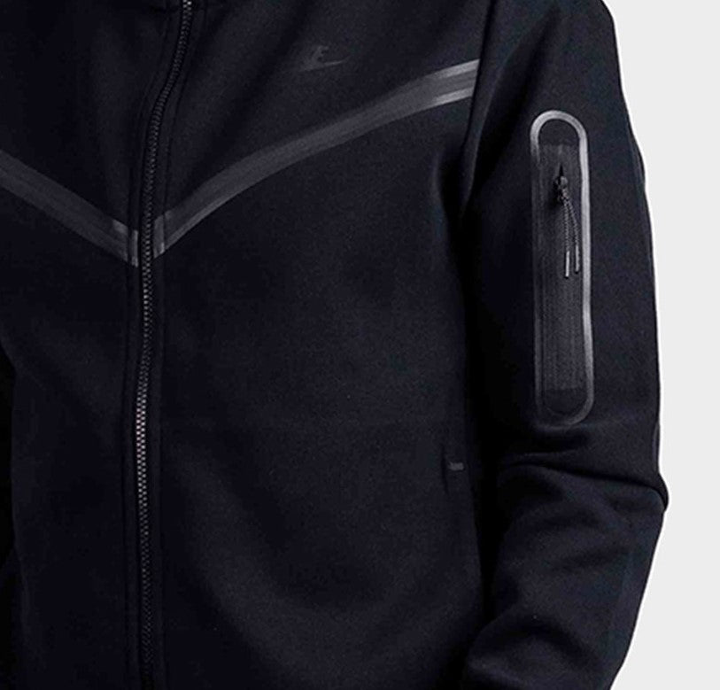 Nike | Tech Fleece tracksuit | Zwart | M