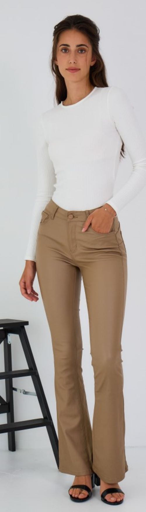 Flared push up  broek  "Leather" | Beige